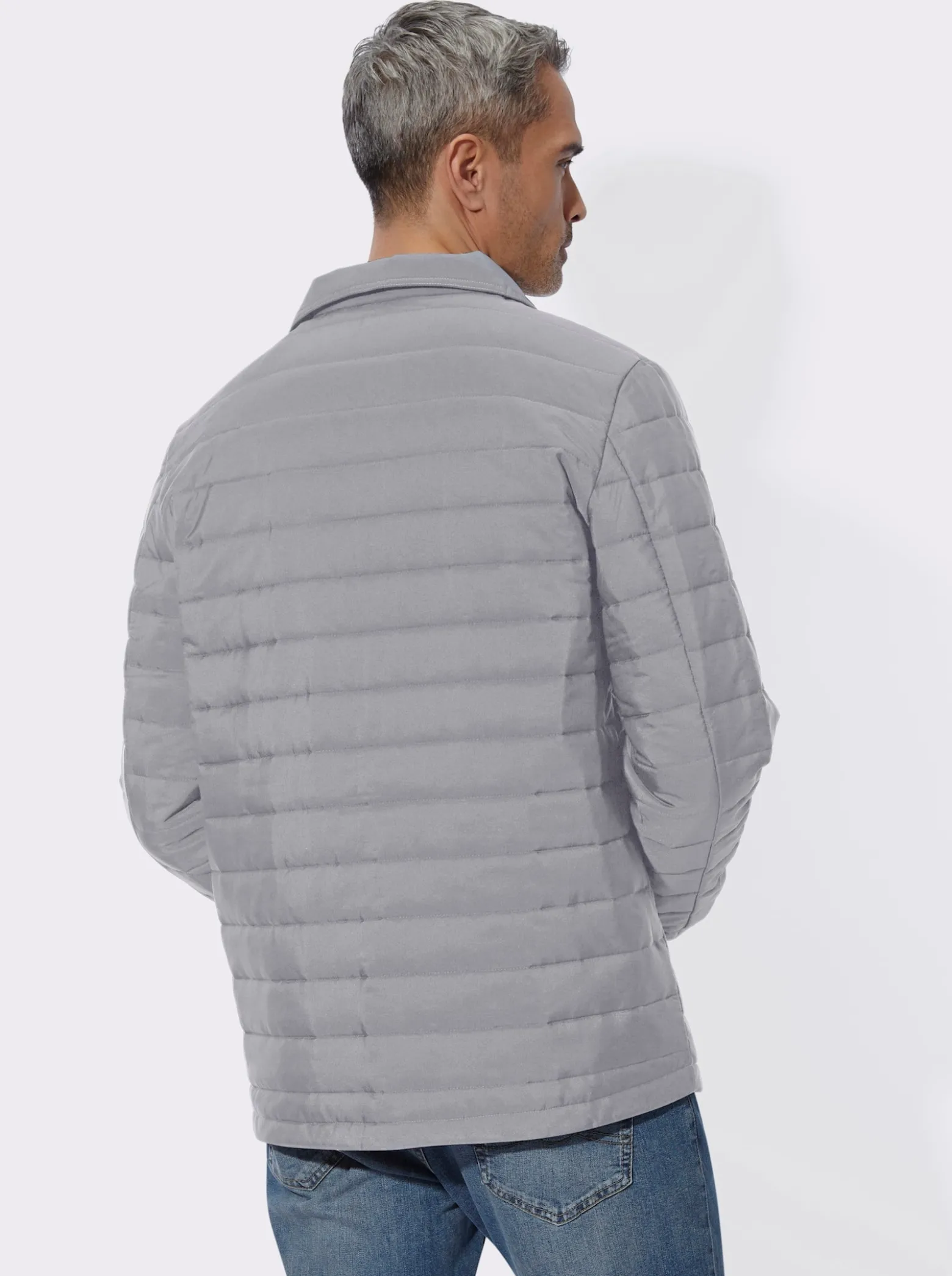 Steppjacke mit Druckknopfleiste
