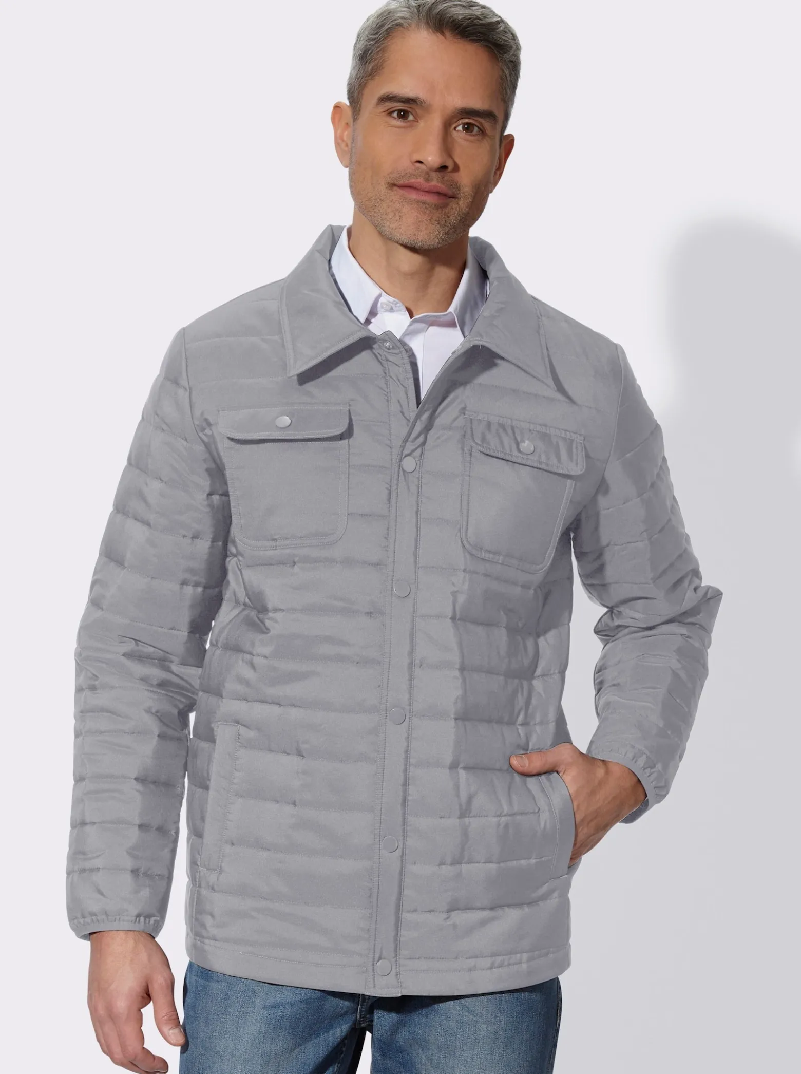 Steppjacke mit Druckknopfleiste
