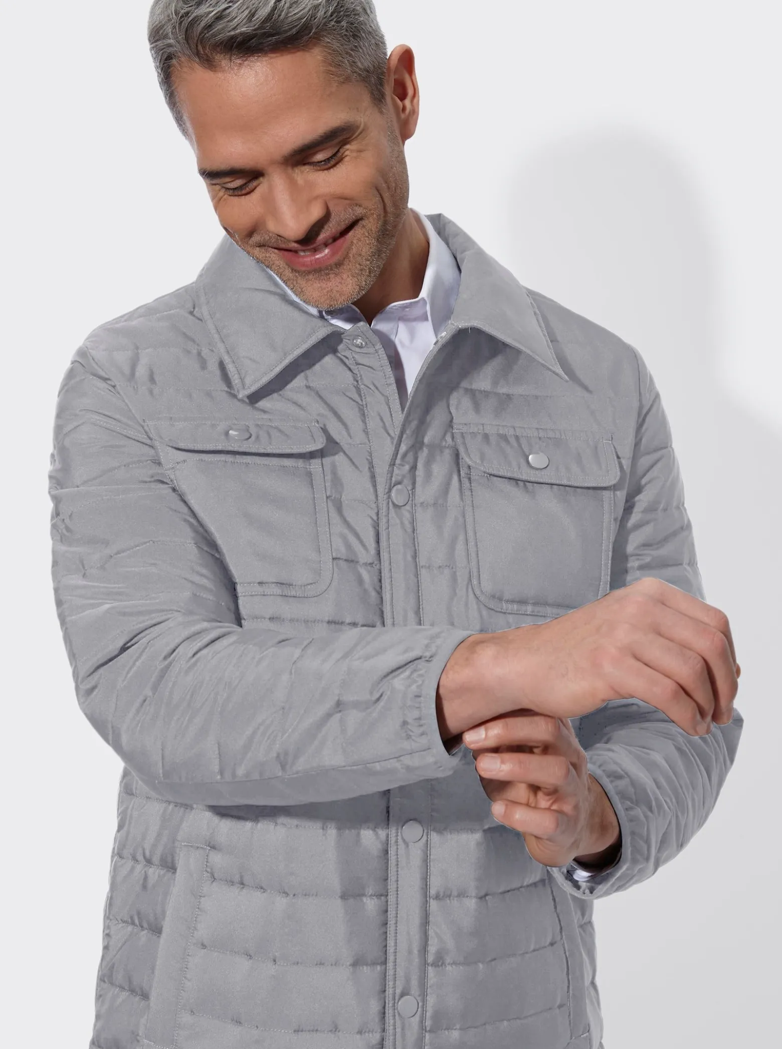 Steppjacke mit Druckknopfleiste