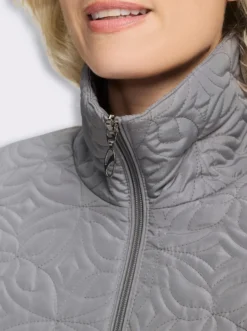 Steppjacke mit floralem Muster
