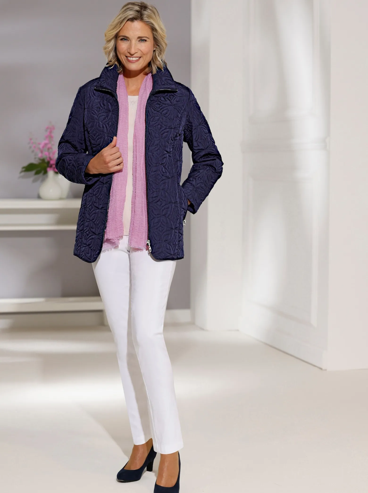 Steppjacke mit floralem Muster