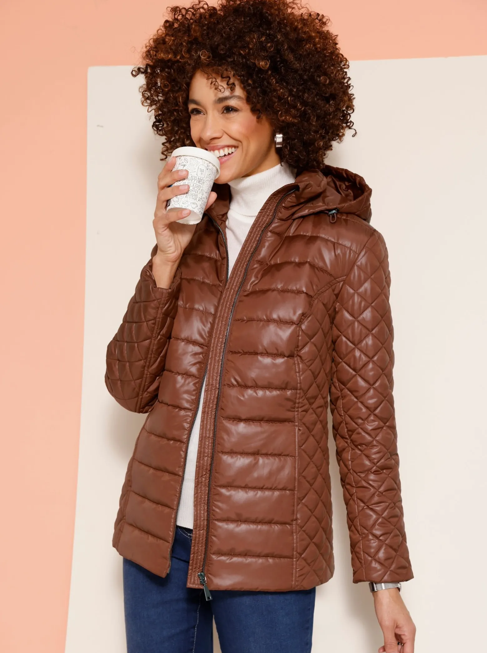 Steppjacke mit Kapuze