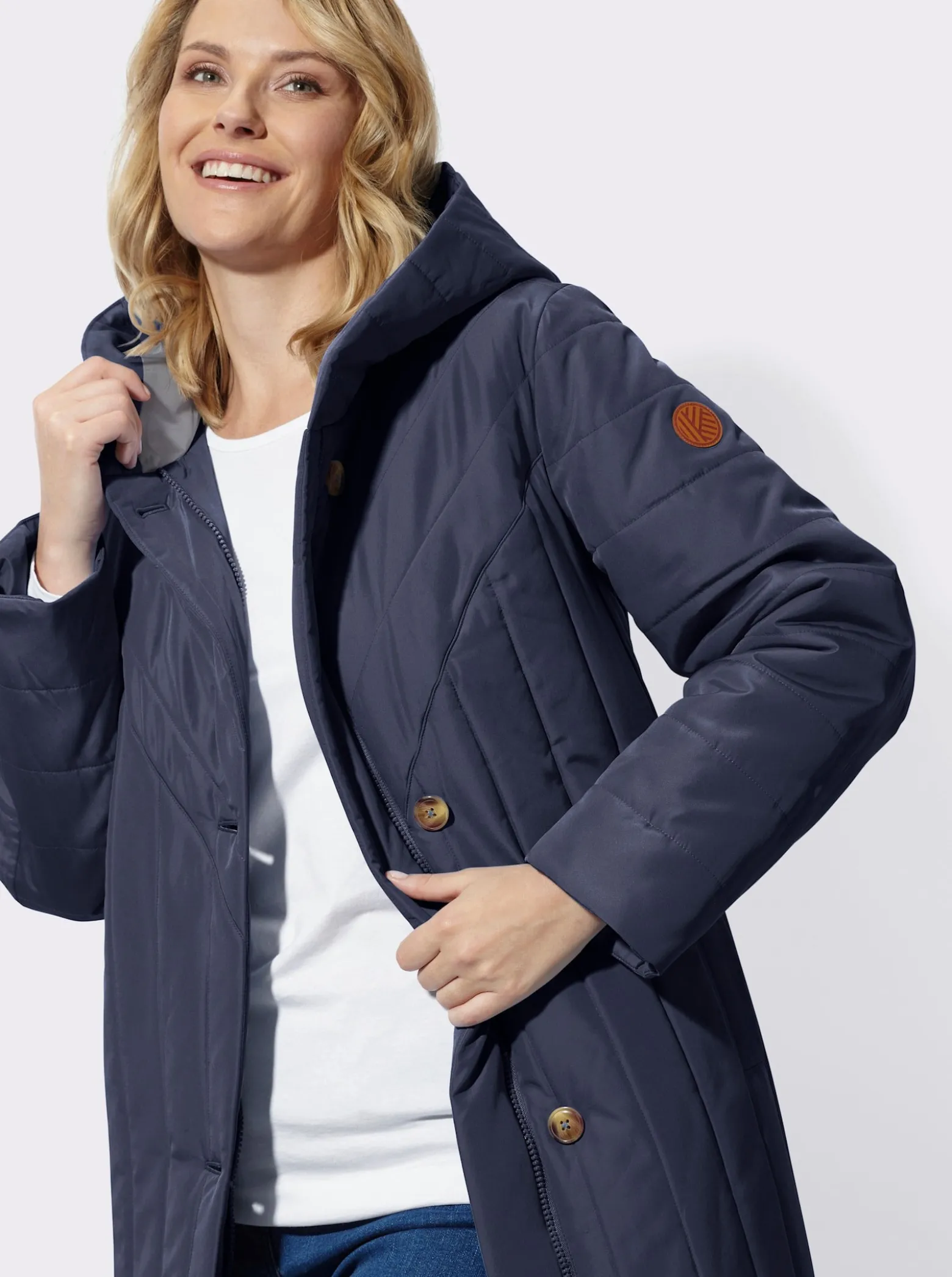 Steppjacke mit Kapuzenkragen
