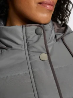 Steppjacke mit Kapuze und Stehkragen