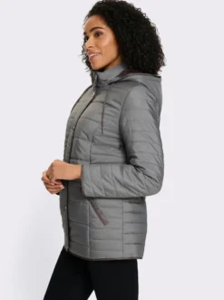 Steppjacke mit Kapuze und Stehkragen