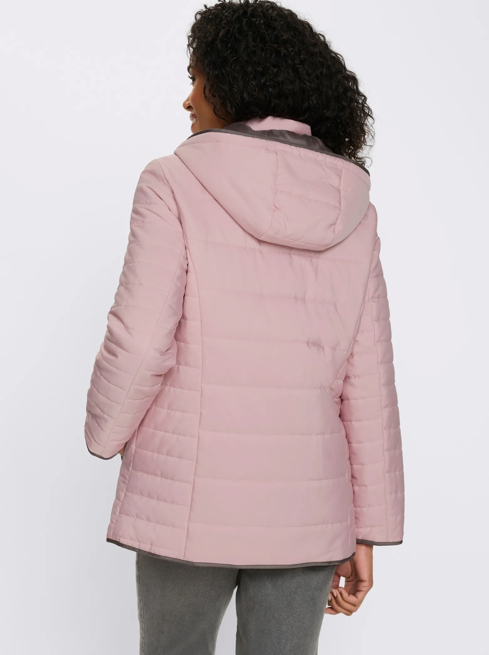 Steppjacke mit Kapuze und Stehkragen