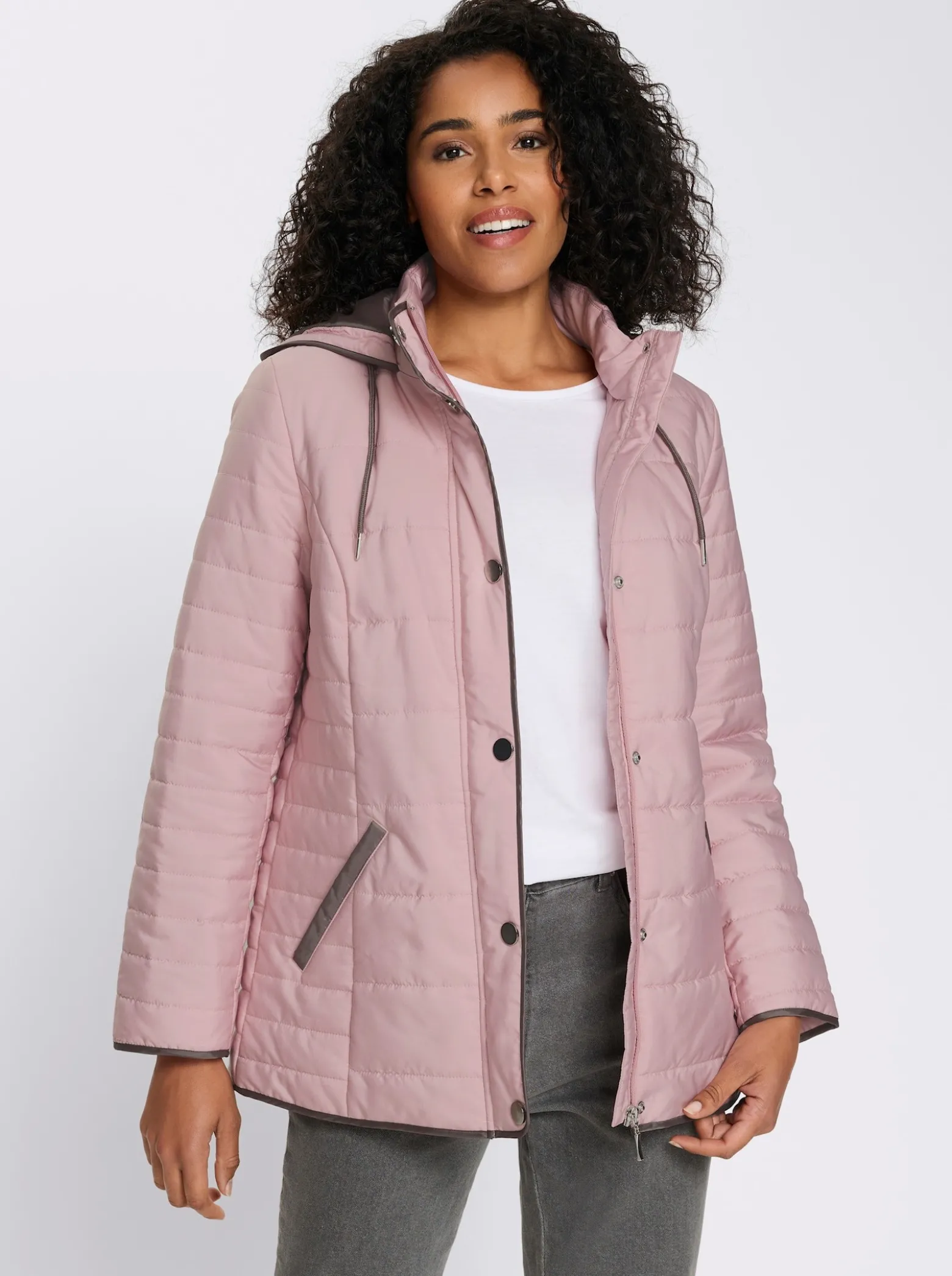 Steppjacke mit Kapuze und Stehkragen