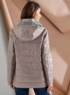 Steppjacke mit Kapuze, wärmend