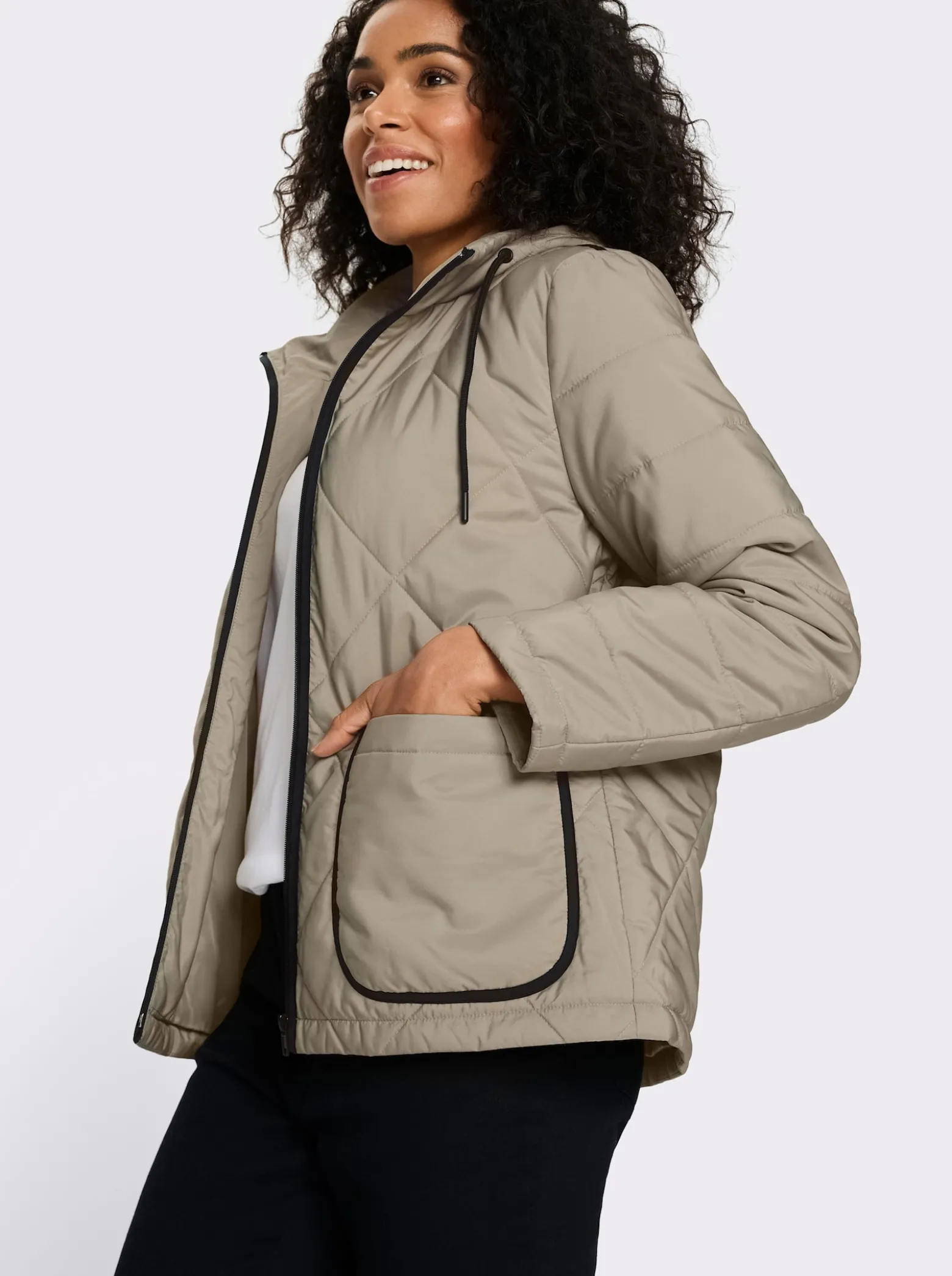 Steppjacke mit Kontrast-Details