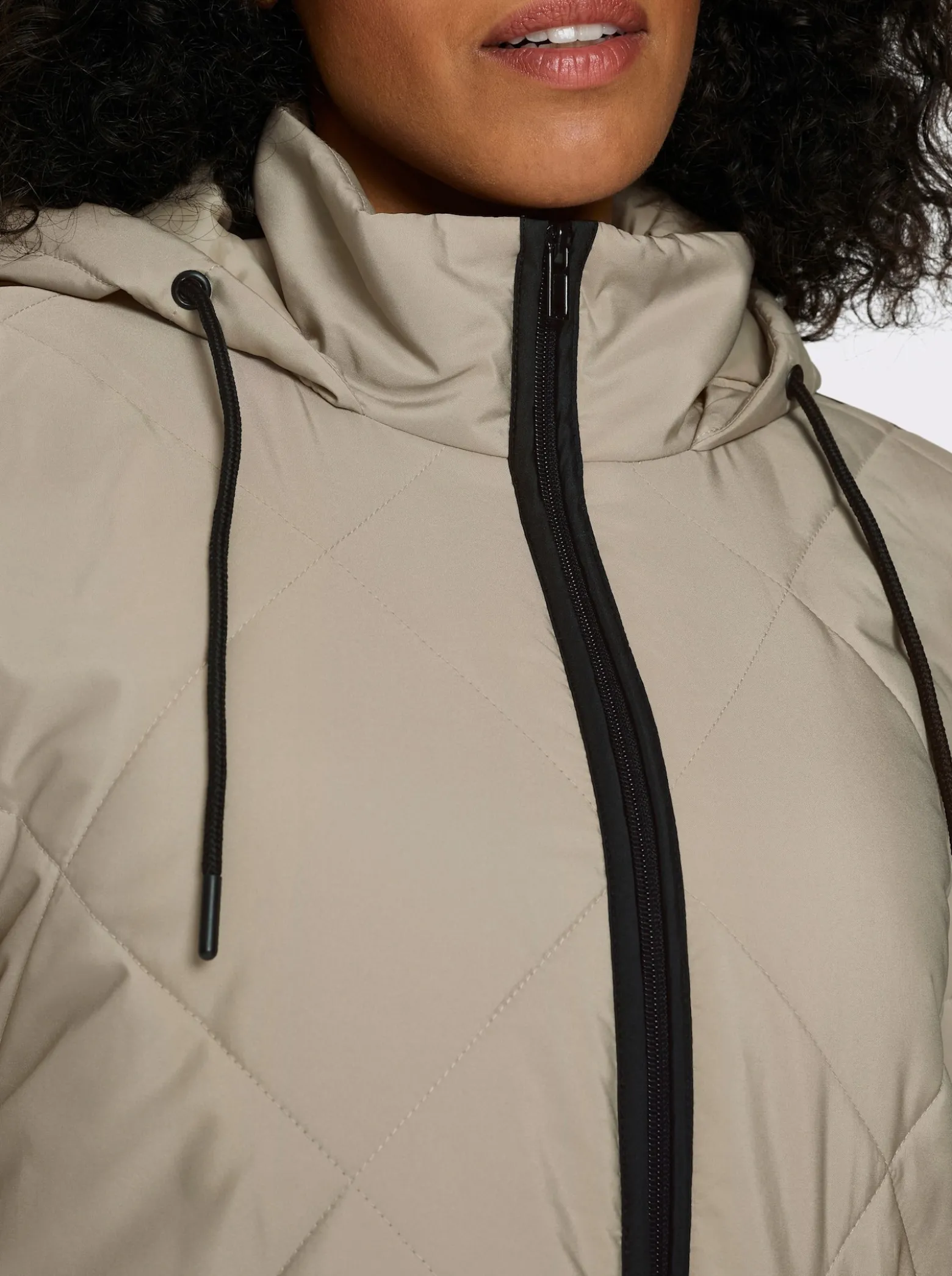 Steppjacke mit Kontrast-Details