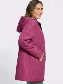 Steppjacke mit kontrastfarbenem Futter