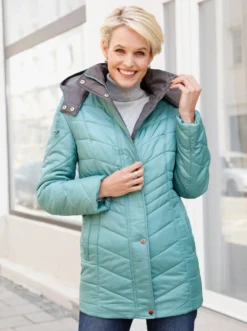 Steppjacke mit Kontrastfutter