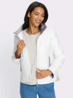 Steppjacke mit längerem Saum hinten