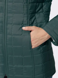 Steppjacke mit quadratischem Steppmuster