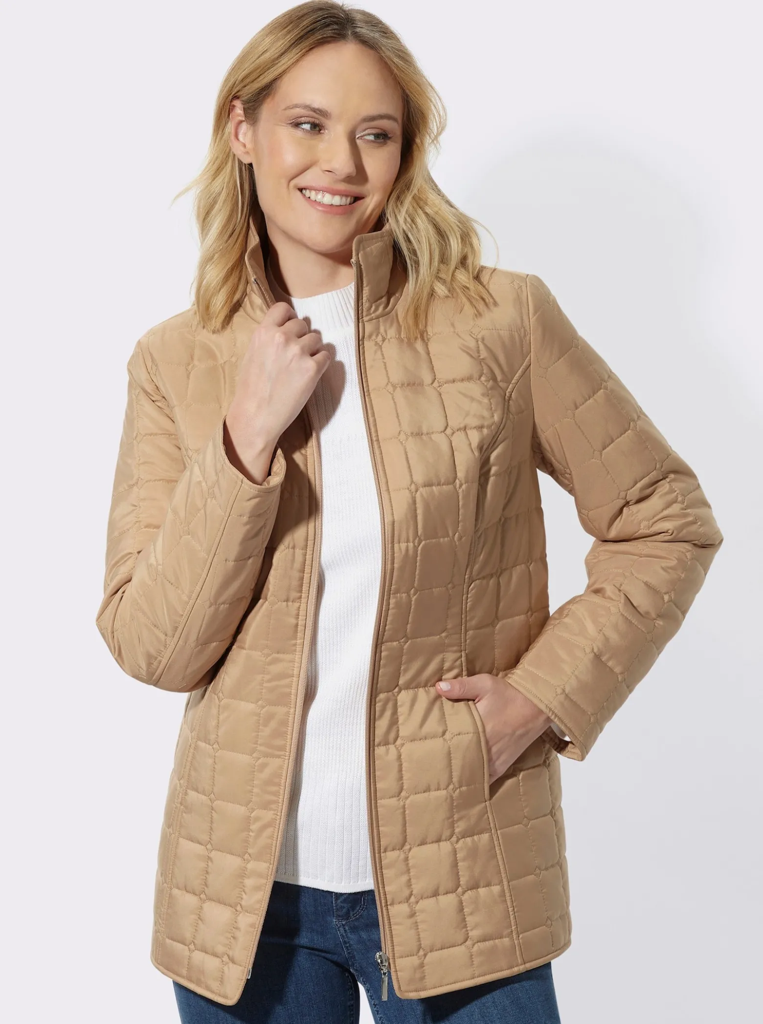 Steppjacke mit quadratischem Steppmuster
