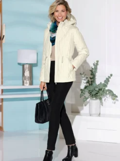 Steppjacke mit verstellbarem Tunnelzug in der Taille