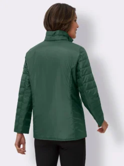Steppjacke mit vertikalem Muster
