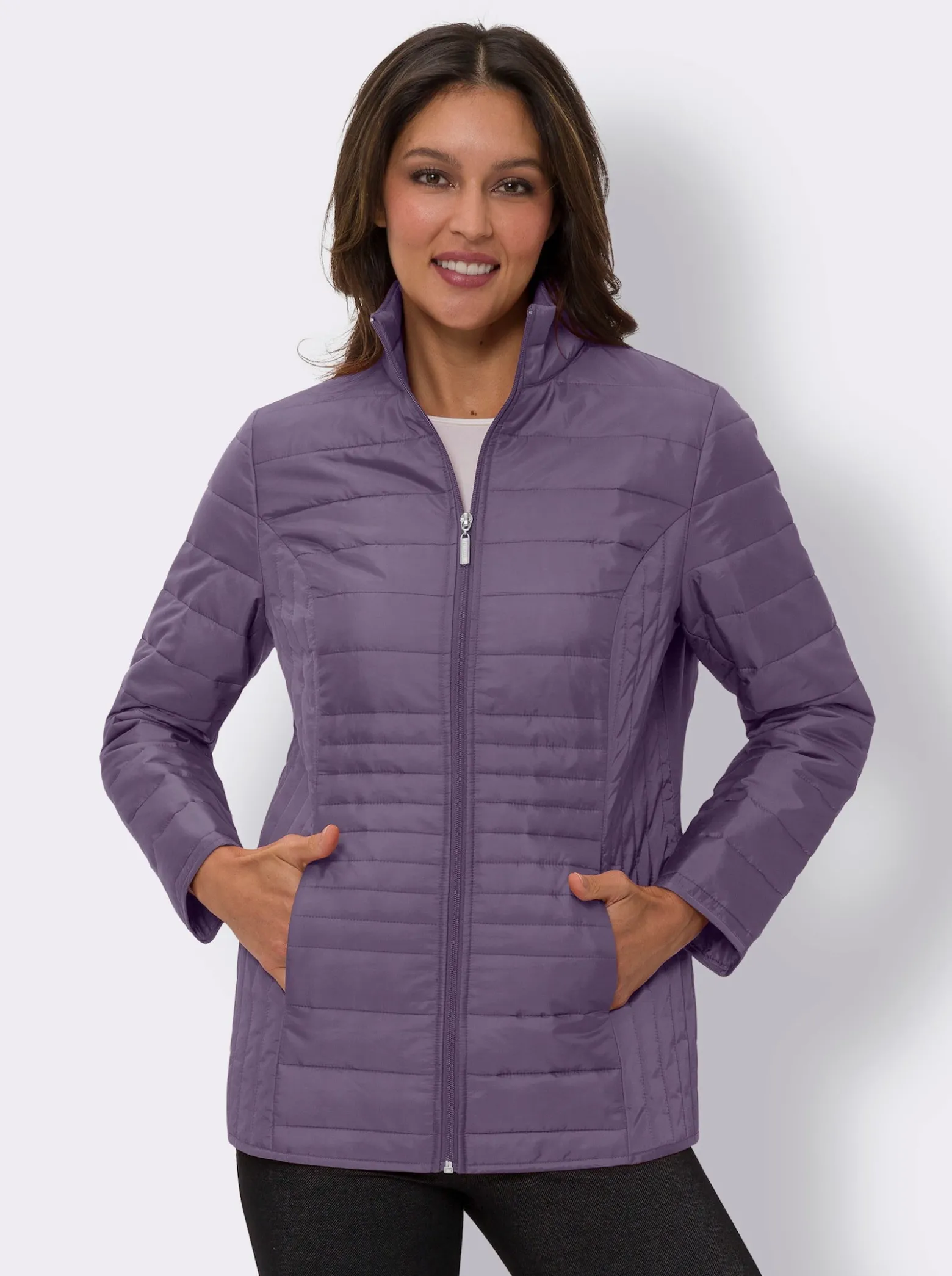Steppjacke mit vertikalem Muster