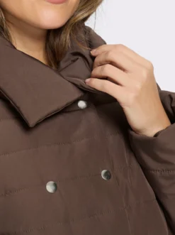Steppjacke mit wärmender Wattierung