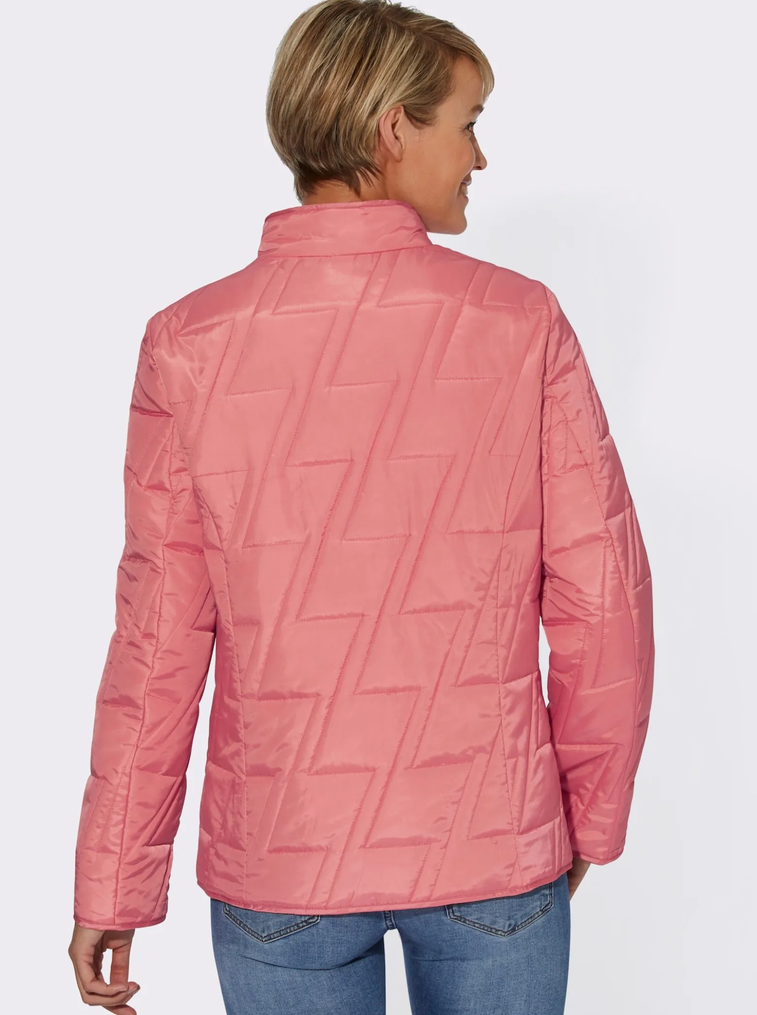 Steppjacke mit Zick-Zack-Muster