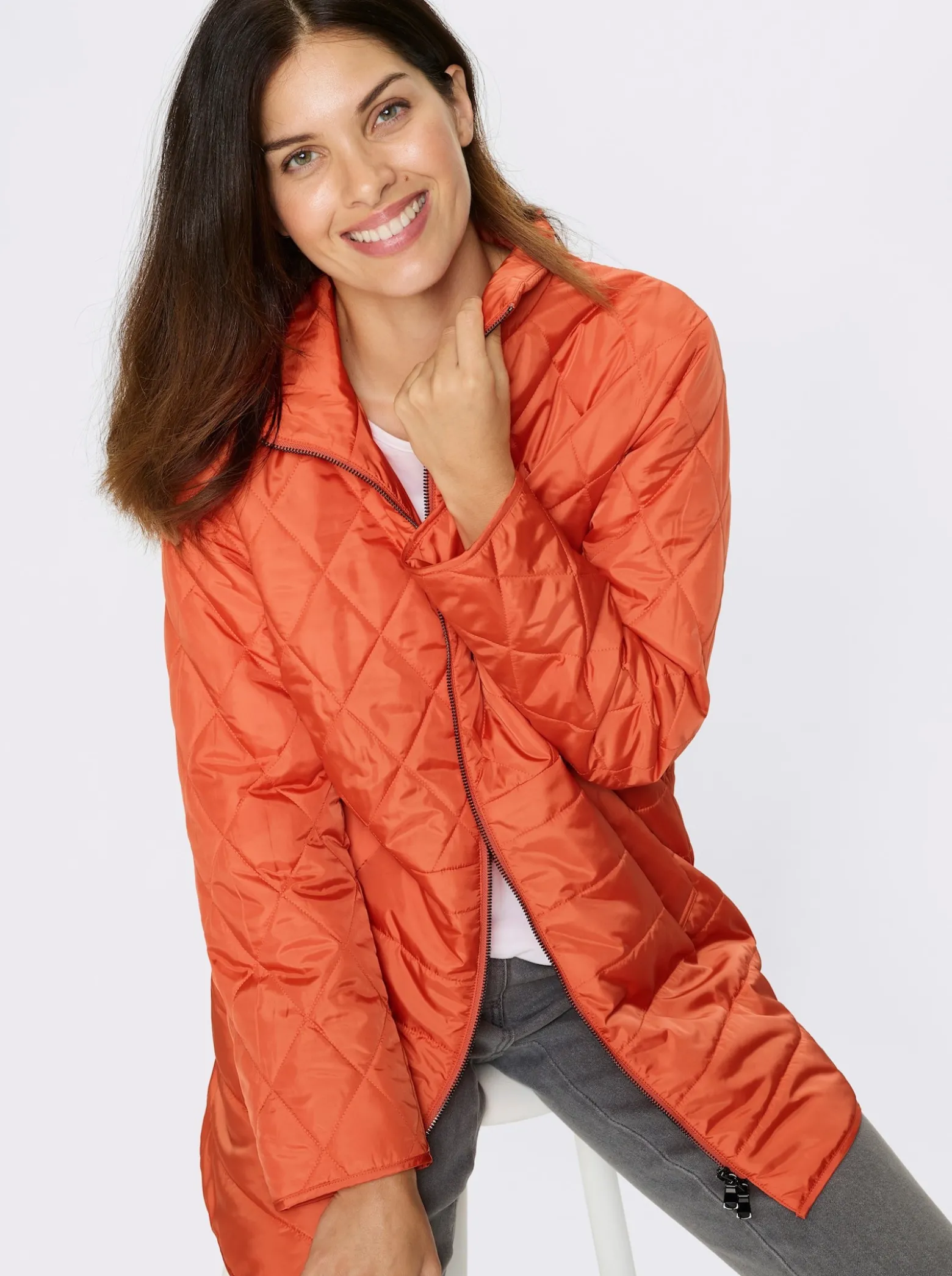 Steppjacke Seitenschlitze mit Druckknöpfen