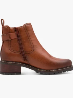 Stiefelette mit Zierriegel