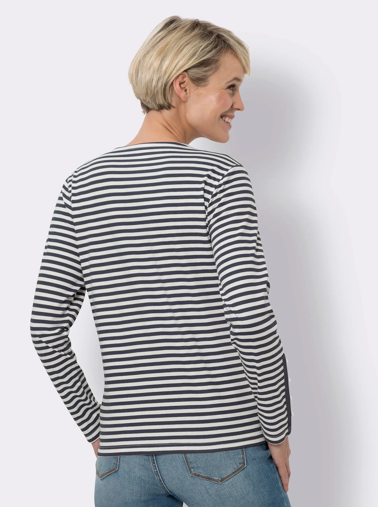 Streifenshirt mit Zierknöpfen