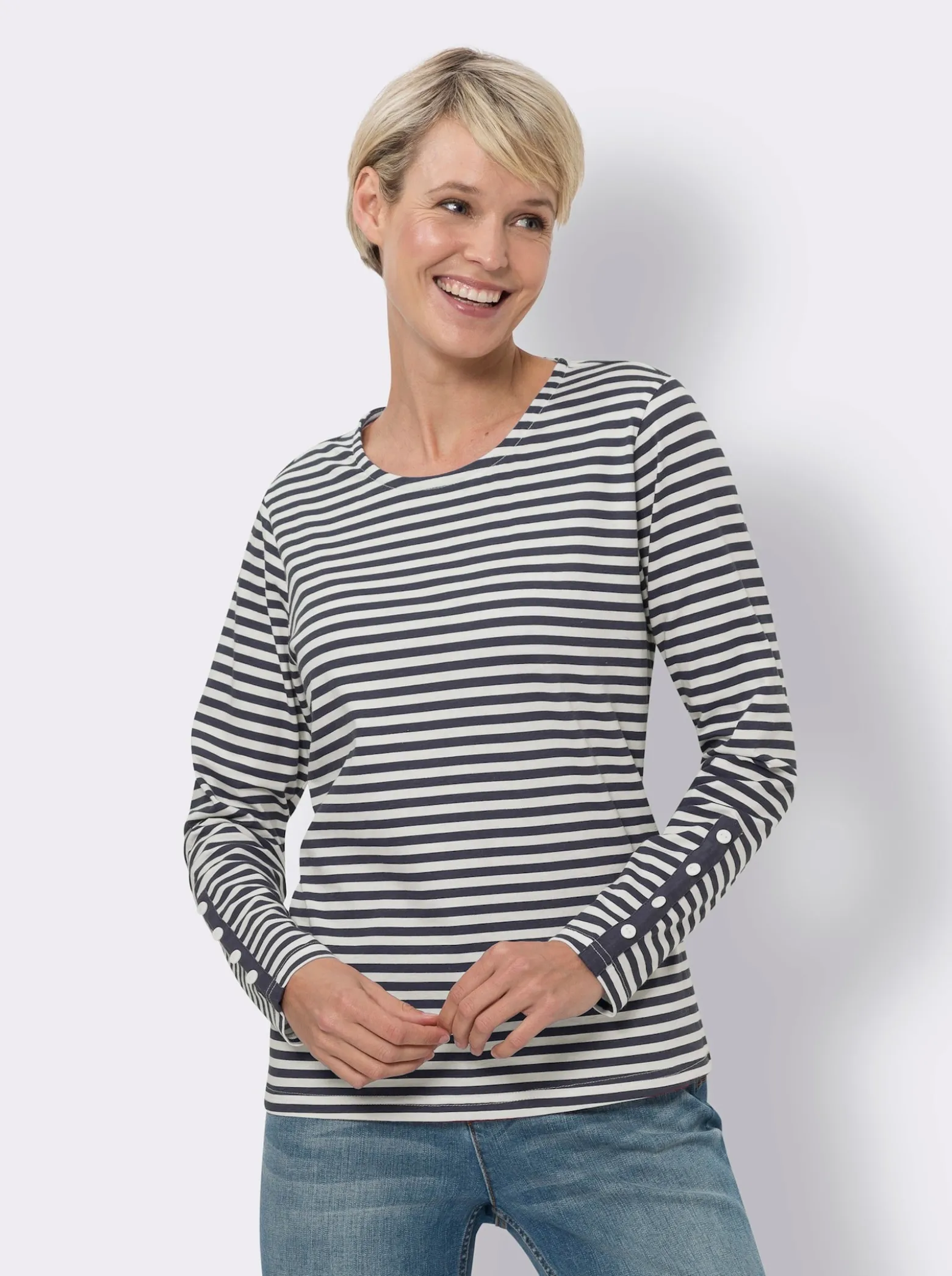 Streifenshirt mit Zierknöpfen