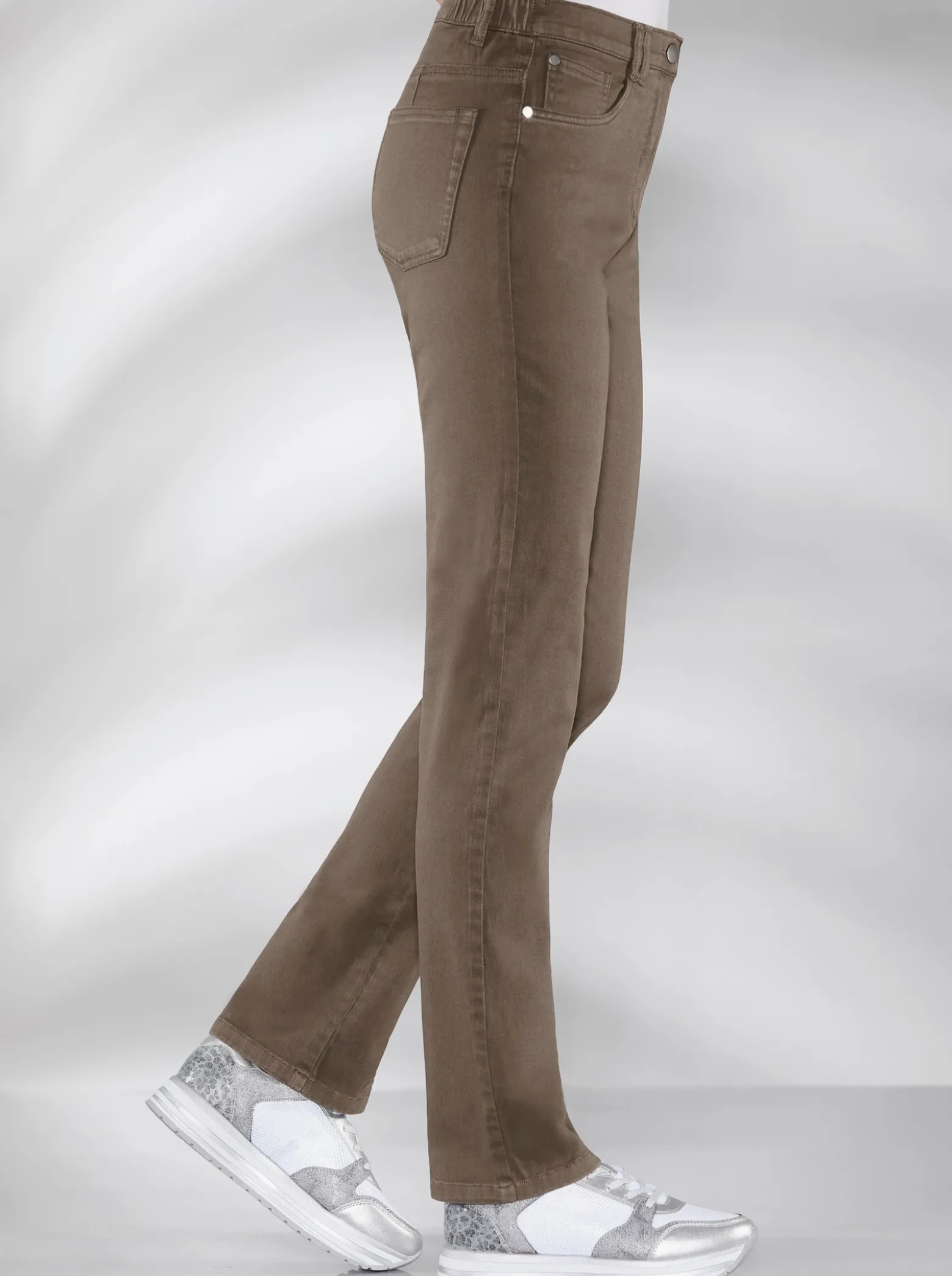 Stretch-Hose mit Nieten an den Taschen