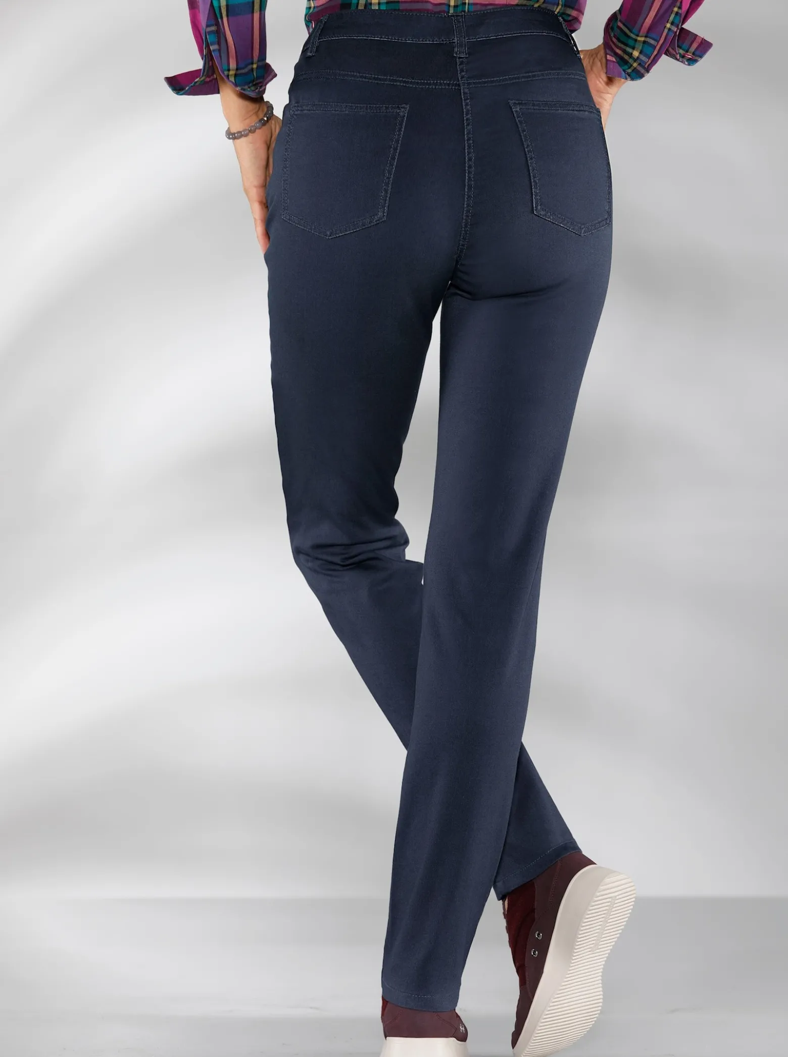Stretch-Hose mit schmaler Beinweite