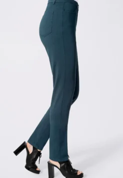 Stretch-Hose mit schmaler Beinweite