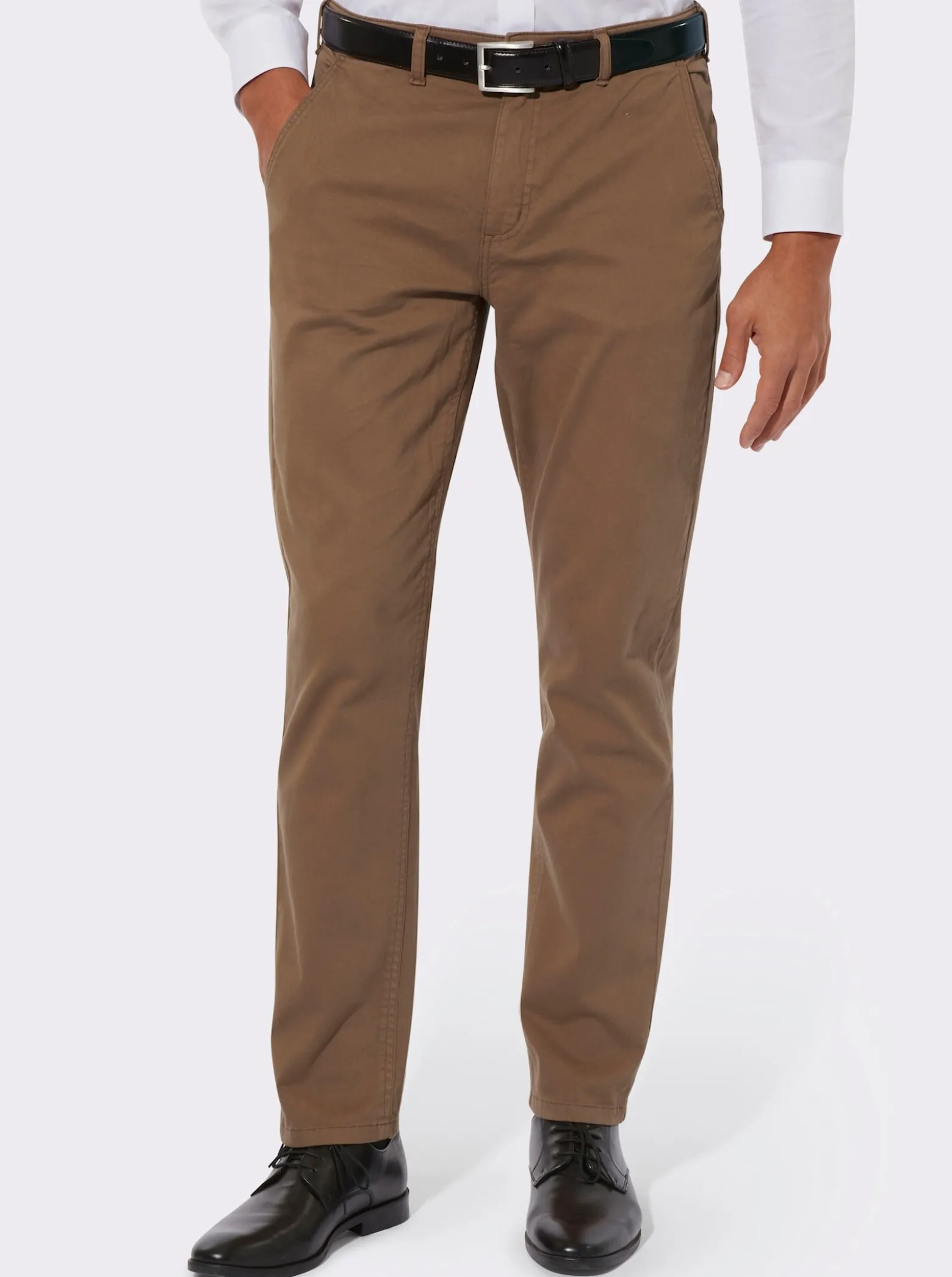 Stretch-Jeans mit knöpfbaren Gesäßtaschen