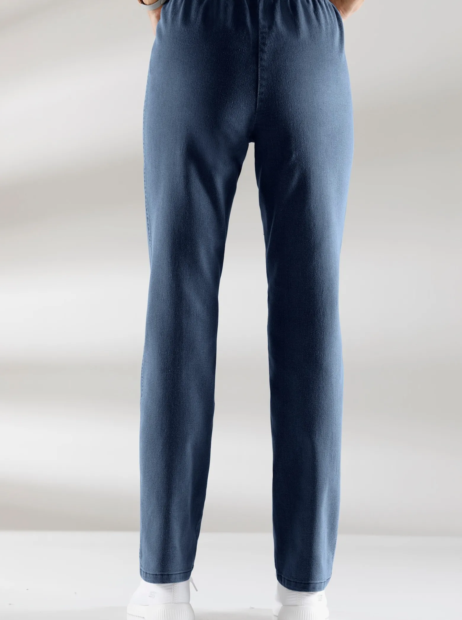 Stretch-Jeans mit Rundum-Dehnbund