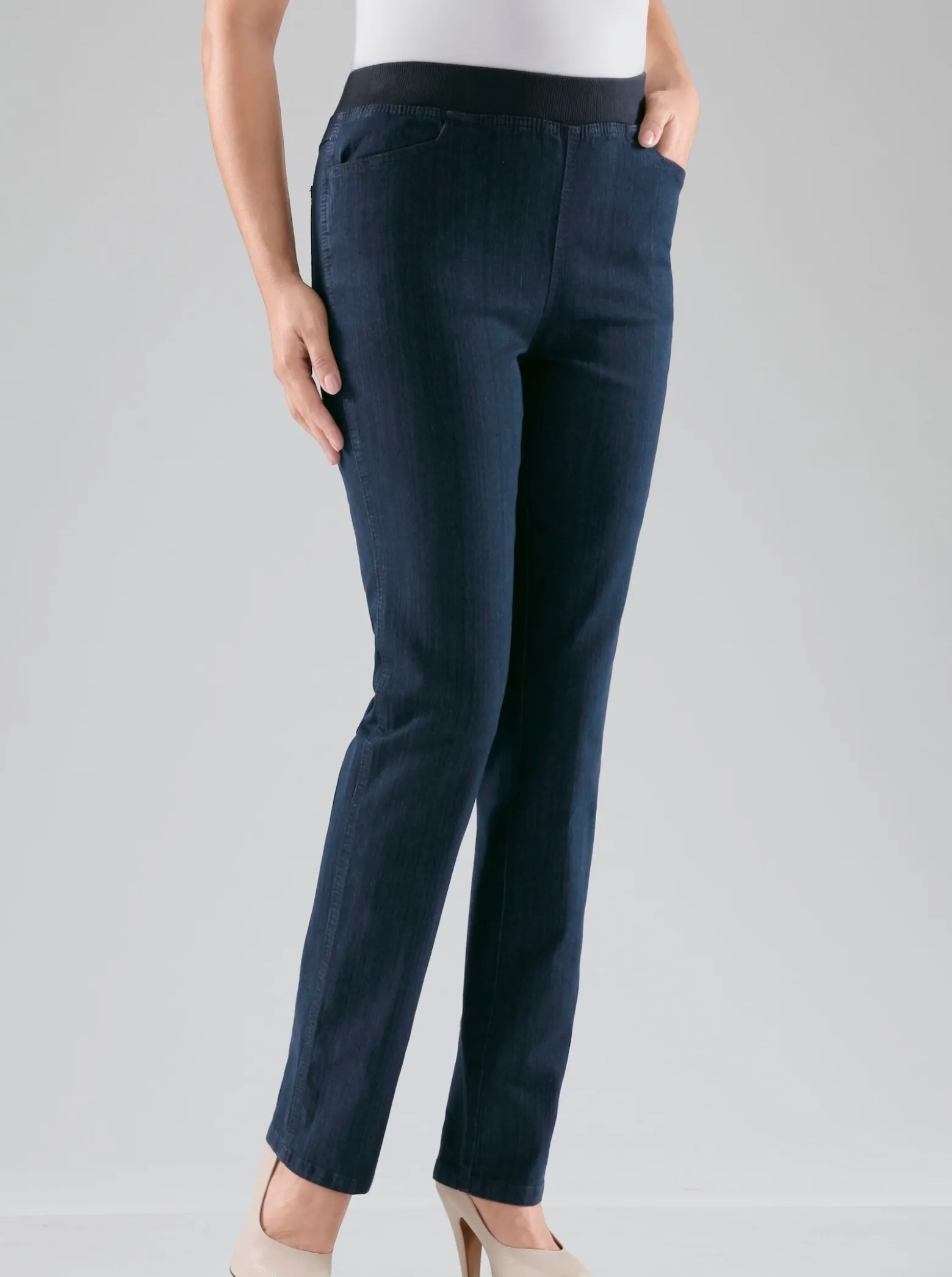 Stretch-Jeans mit Rundum-Dehnbund