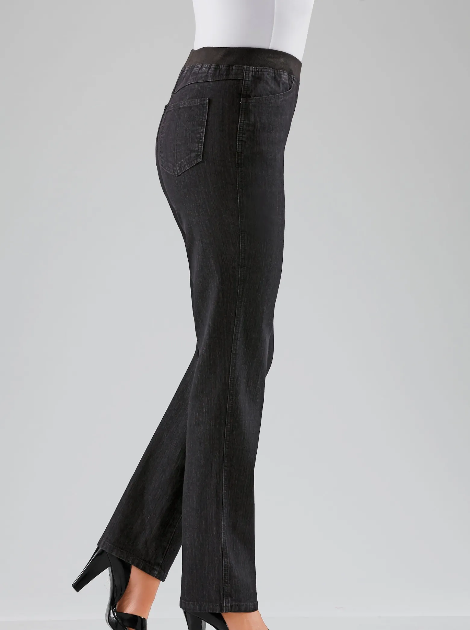 Stretch-Jeans mit Rundum-Dehnbund
