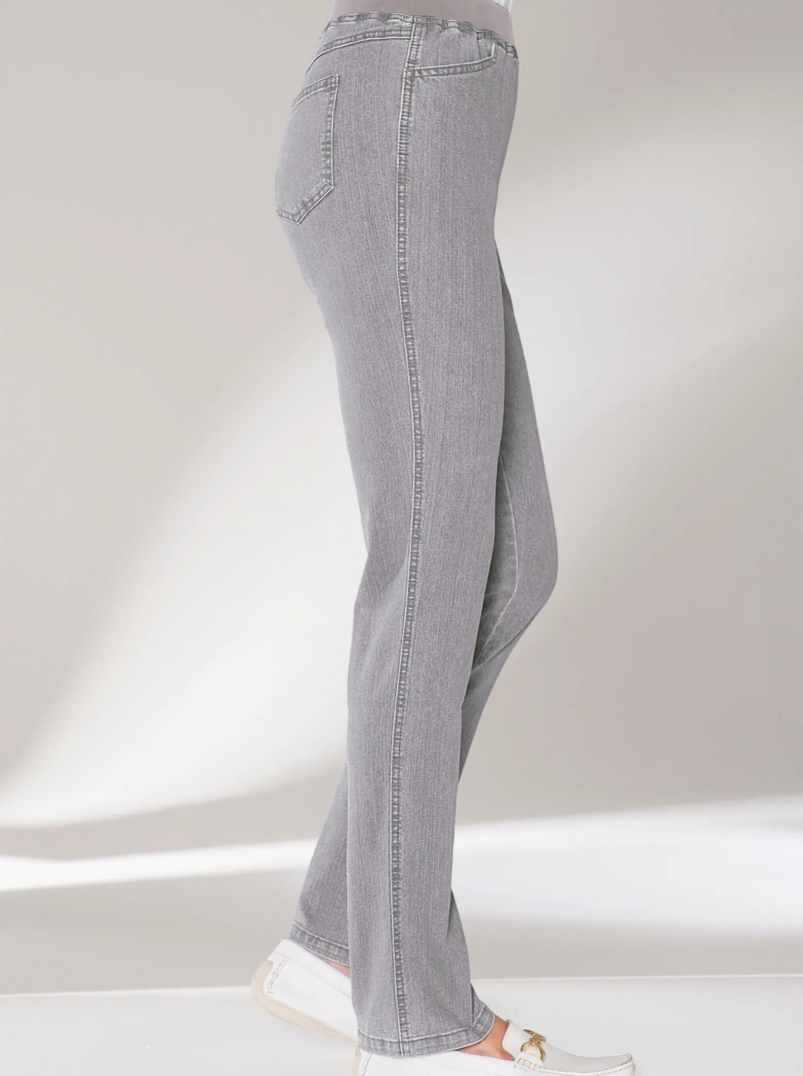 Stretch-Jeans mit Rundum-Dehnbund