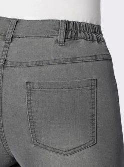 Stretch-Jeans mit ton-in-ton-farbener Stickerei