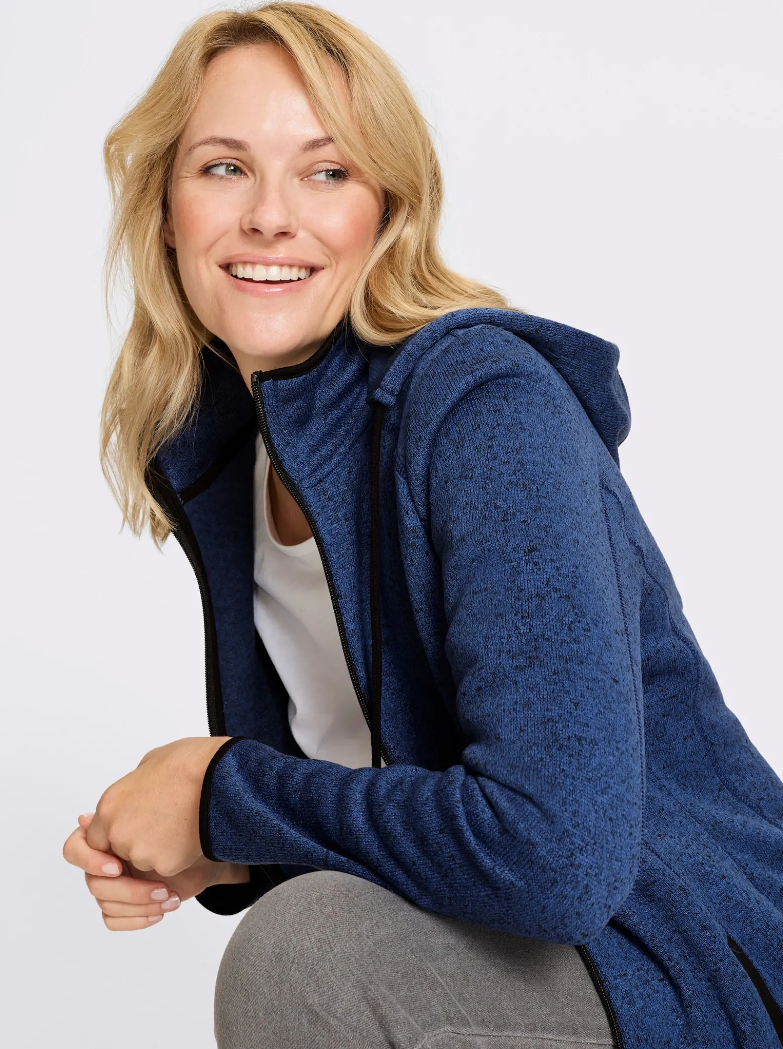 Strickfleecejacke mit Kapuze