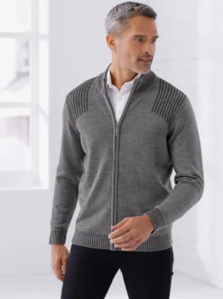 Strickjacke