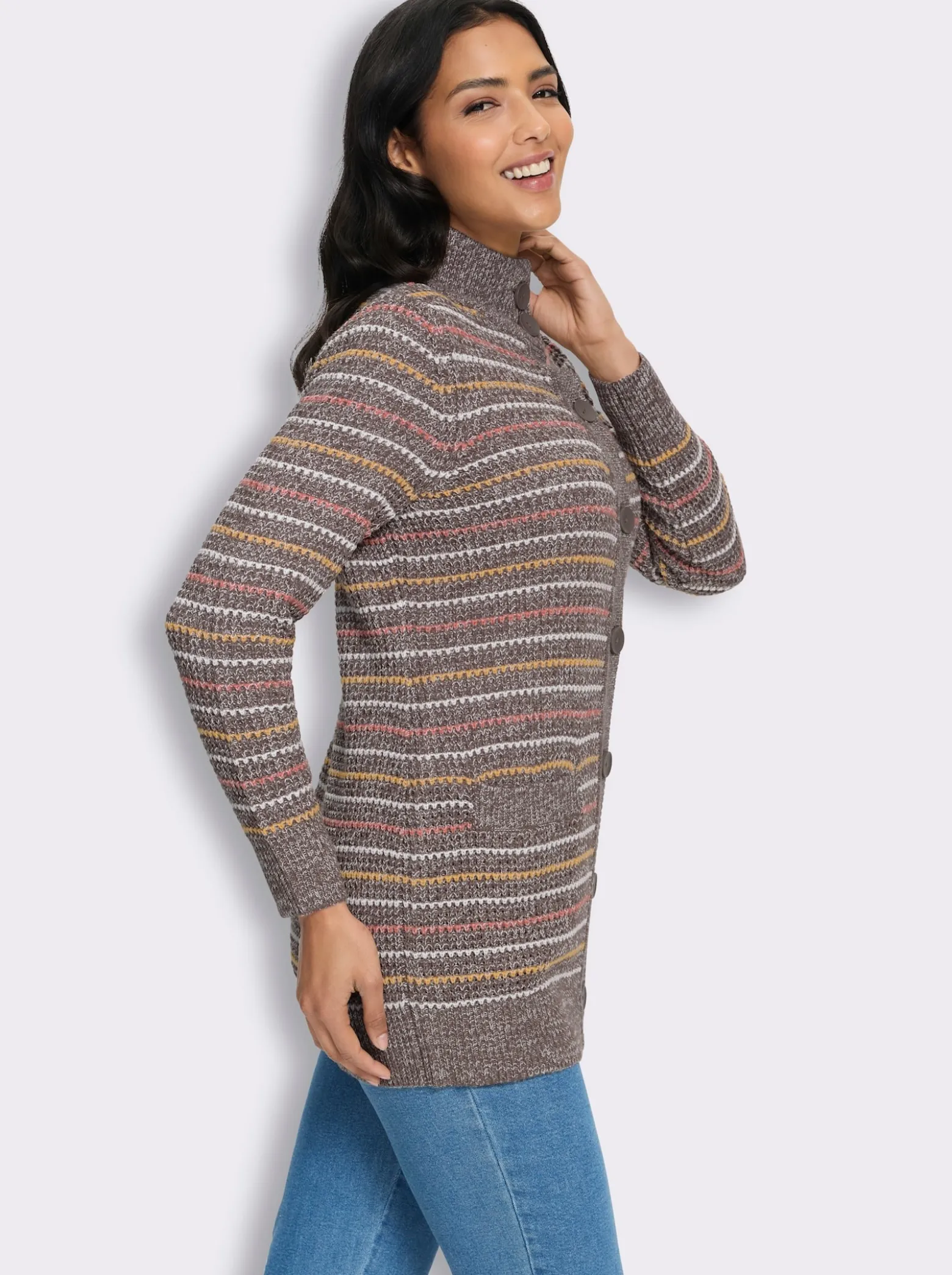 Strickjacke im Streifenmuster
