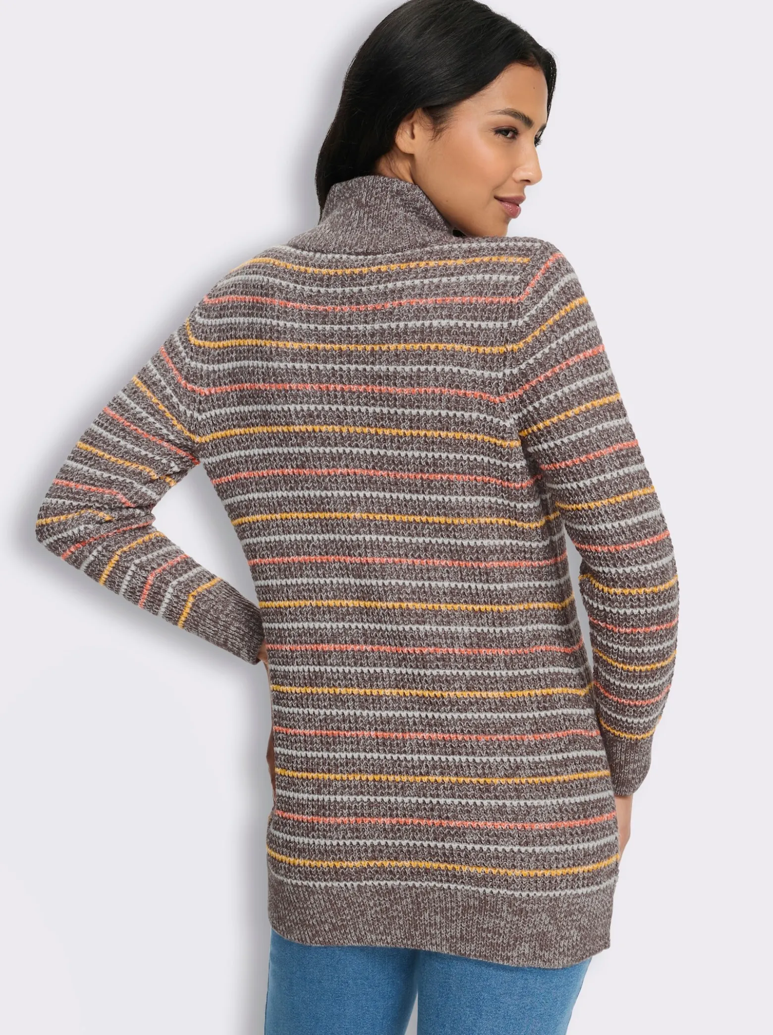 Strickjacke im Streifenmuster