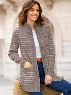 Strickjacke im Streifenmuster