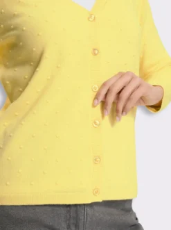 Strickjacke in 3D-Tupfen-Optik