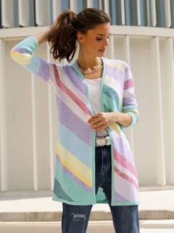 Strickjacke in langer, offener Form