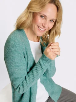 Strickjacke in offener Form