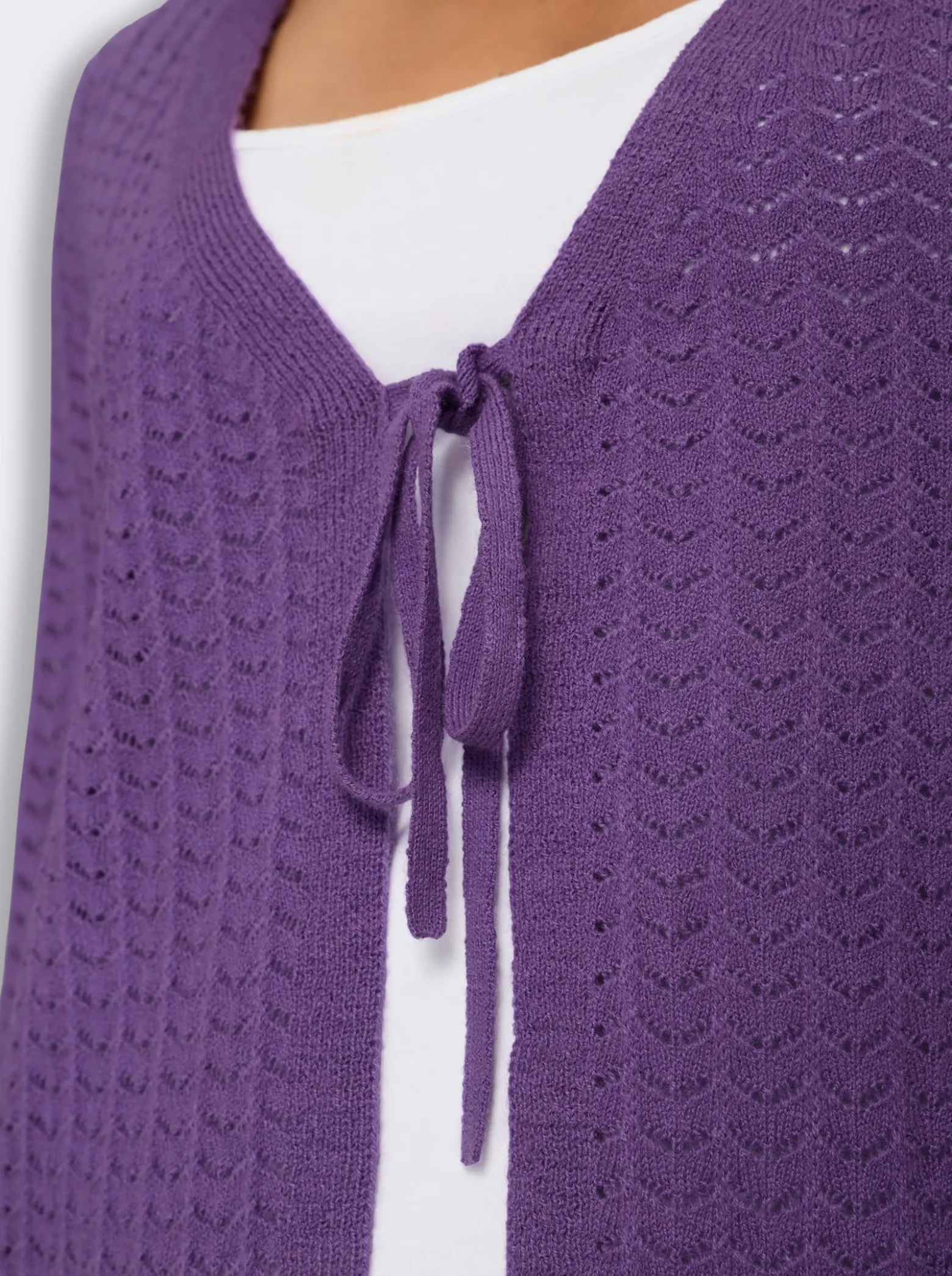 Strickjacke mit Ajour-Muster