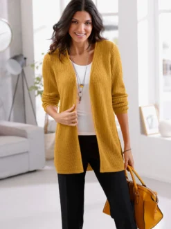 Strickjacke mit gerippten Abschlüssen