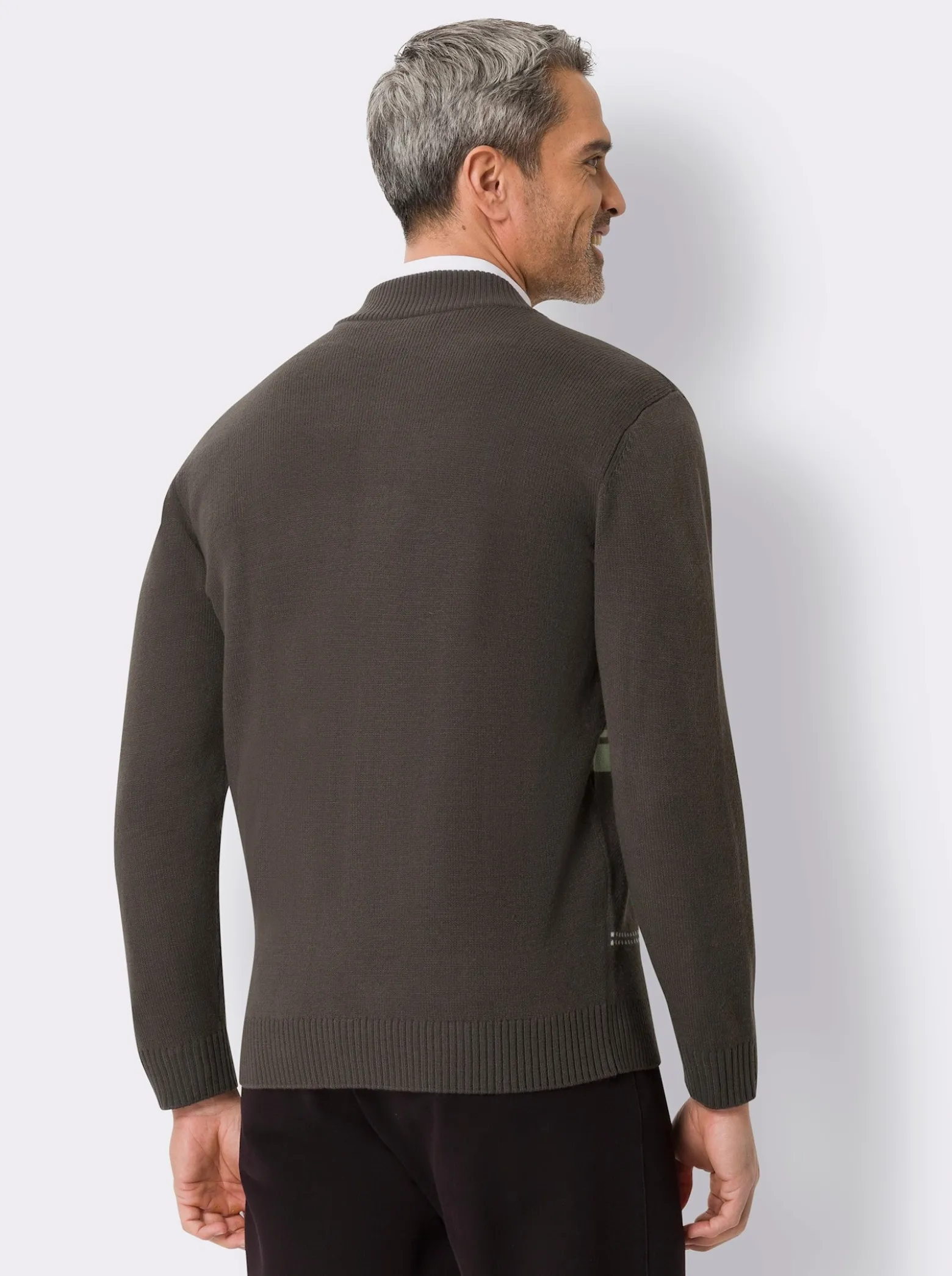 Strickjacke mit grafischem Muster