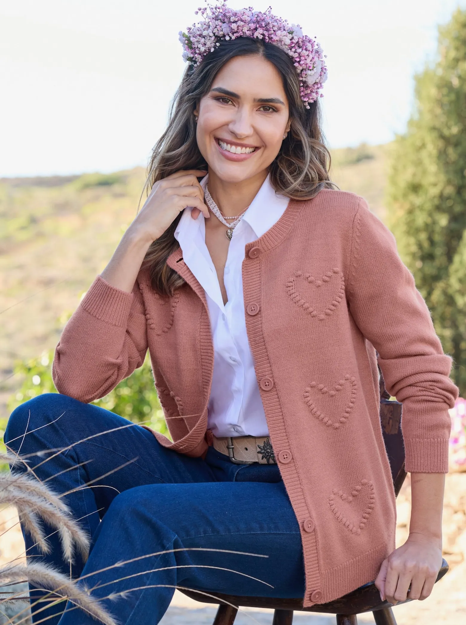 Strickjacke mit herzförmigem Strickmotiv
