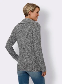 Strickjacke mit kontrastfarbigen Einsätzen